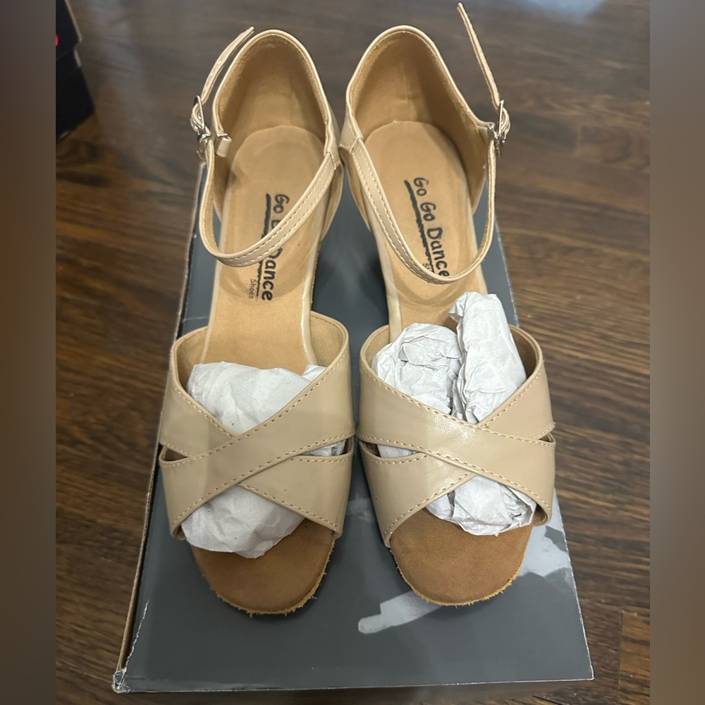 Go Go Dance Low Heel Shoes Size 8 (feel like 8.5)